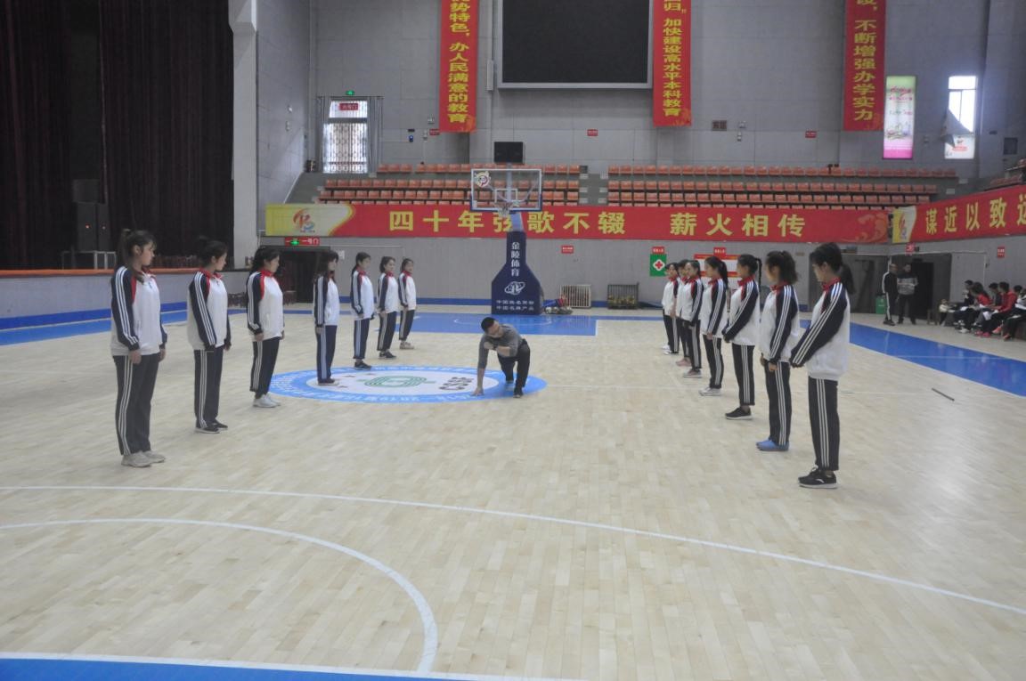 肖俊老师动作示范讲解