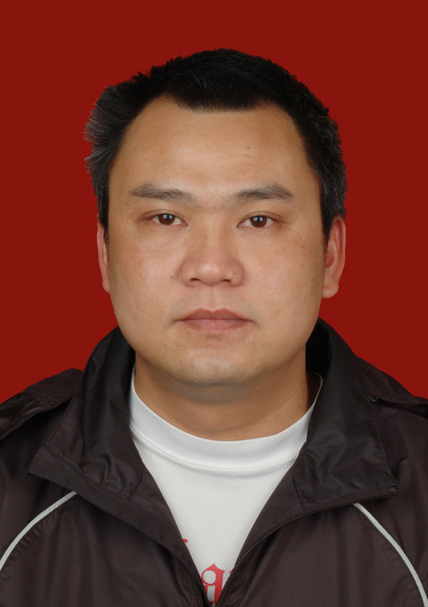 邹小二,职称:讲师,中共党员,学位:硕士,主讲:篮球