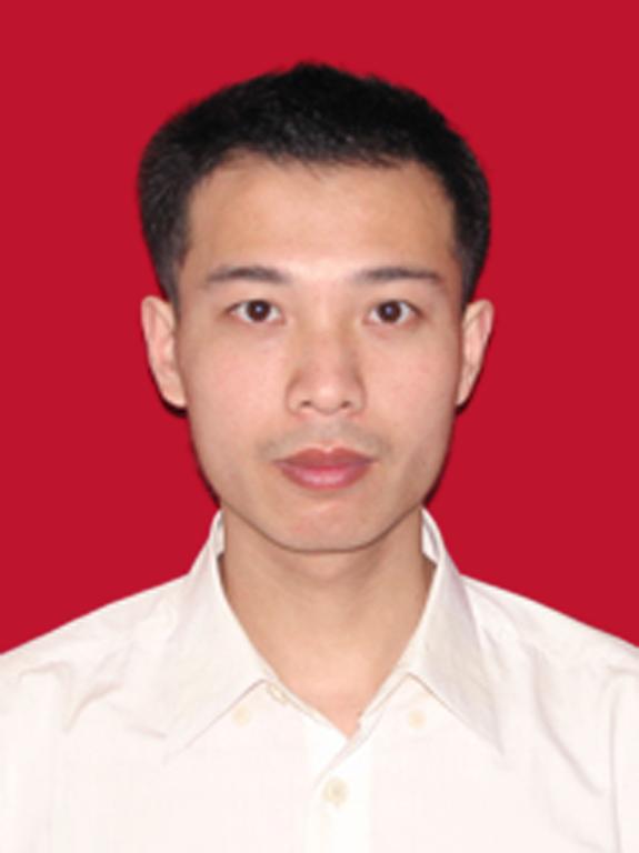 刘伟强,职称:助教,中共党员,学历:硕士研究生,主讲:田径