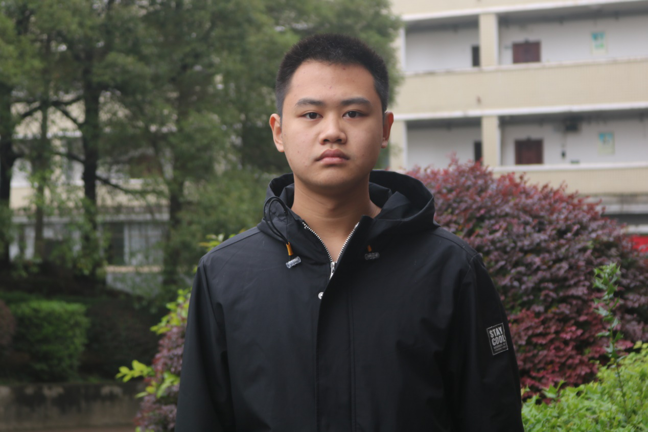 学生会活动部副部长肖宏宇简介