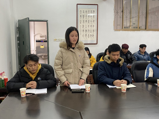 第七届全国大学生金相技能大赛一等奖获得者郭丽平同学发言
