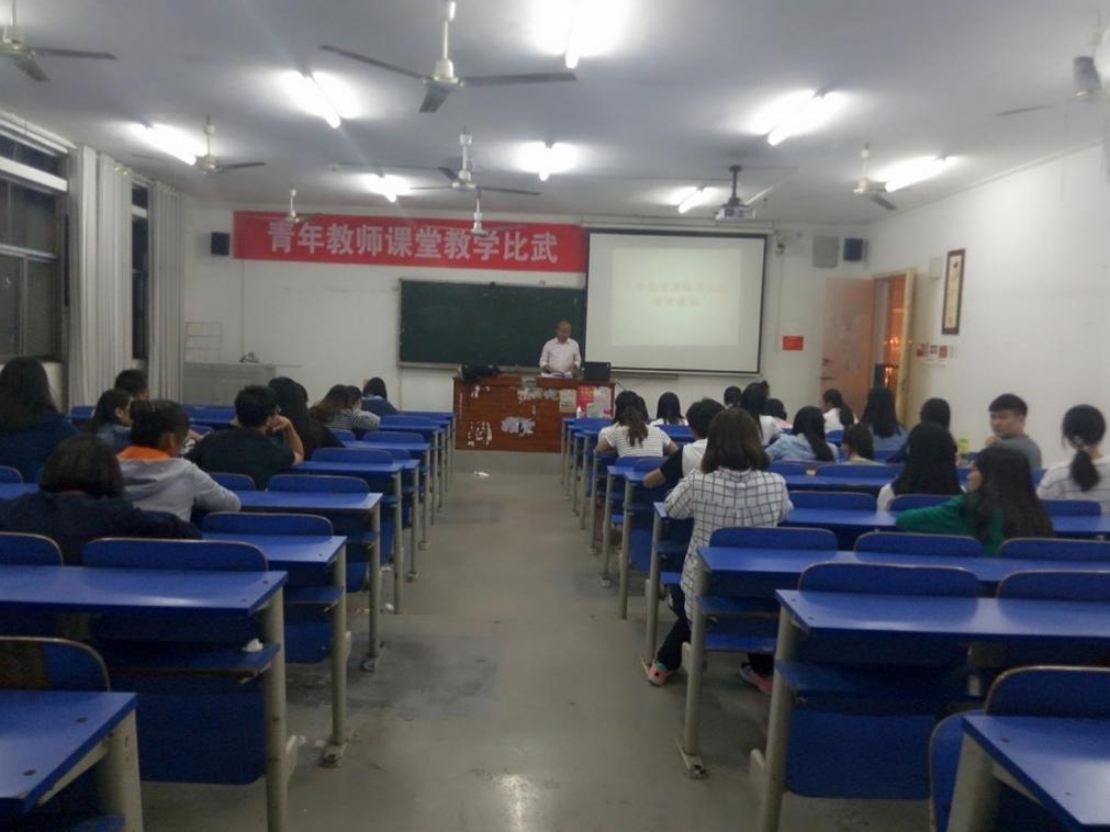 文学院首届秘书职业技能大赛系列报道之一:首场理论知识考试昨晚落幕