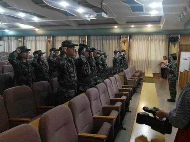 http://www.huhst.edu.cn/__local/0/C8/E9/31D2281AECA69B6C1B6C00F32BC_B9882AC3_7907.jpg