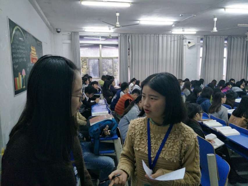 纪保部认真、负责的维护学院的学习秩序,他们辛勤的付出温暖着文学院每一个人的心。