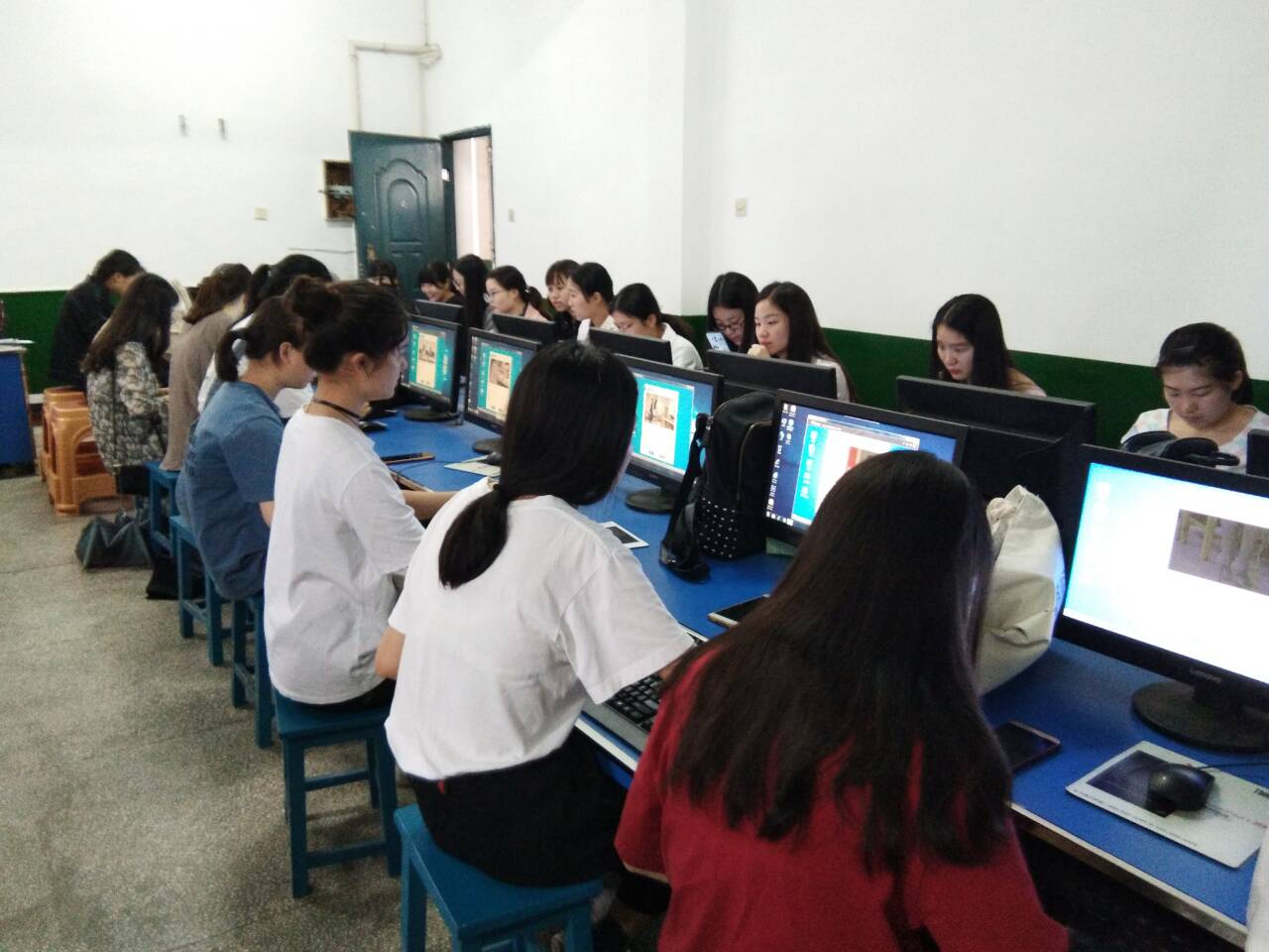 上机实训现场