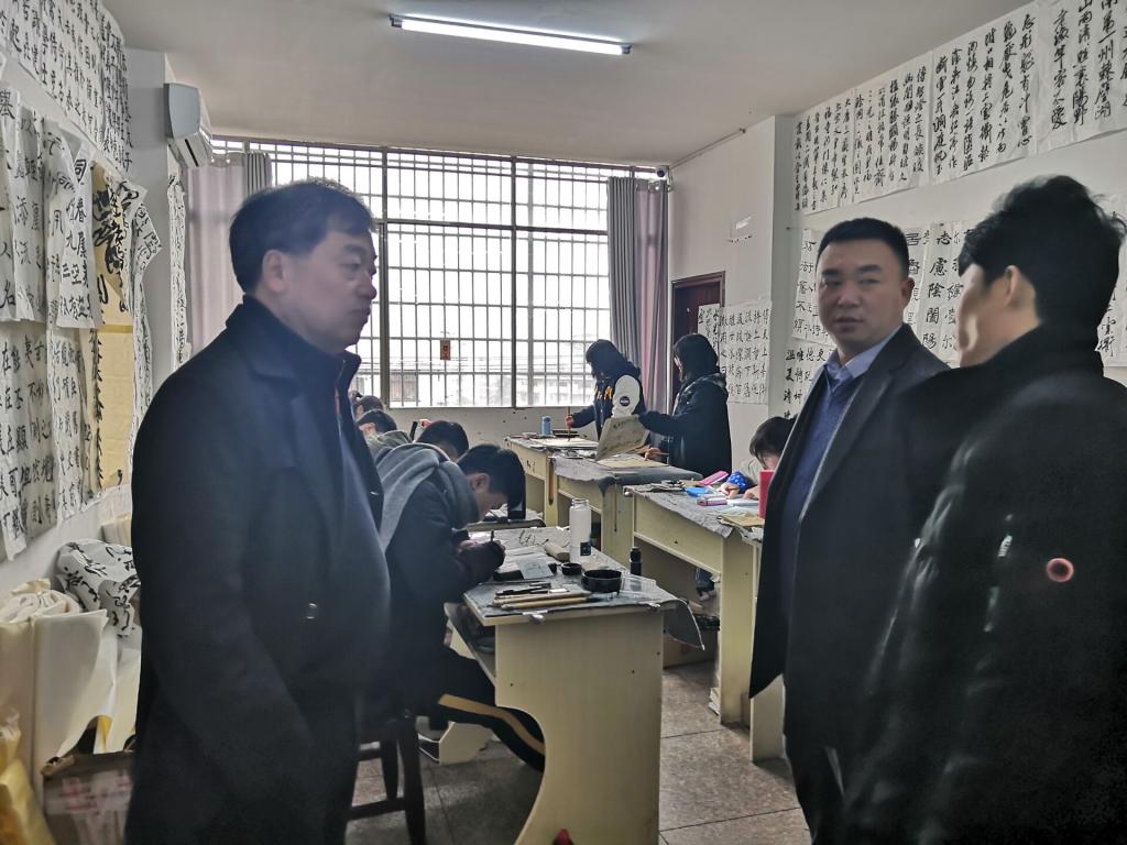 (院领导走访张家界桑植县一艺校)