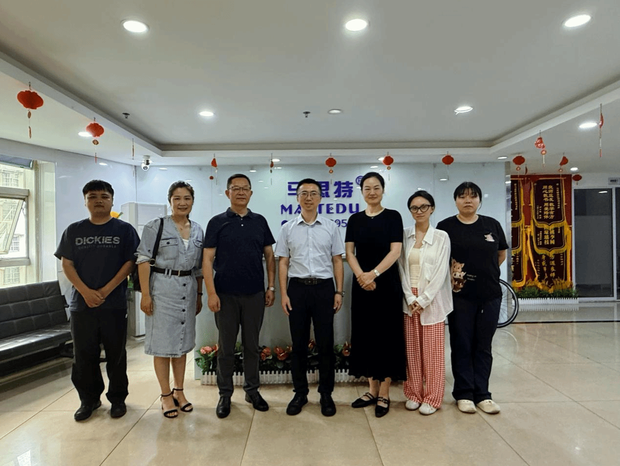 党委委员、副校长李邦铭带队赴长沙访企拓岗