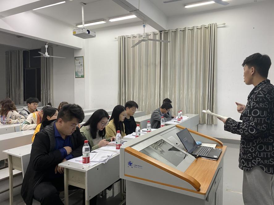 (活动现场图)