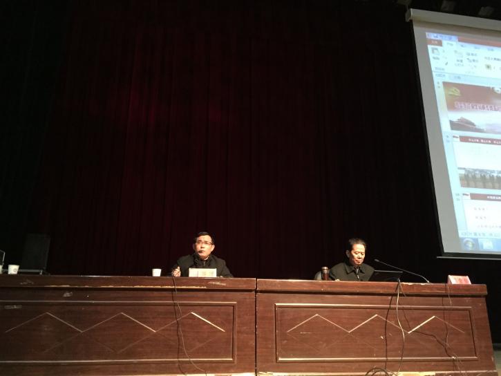 易金务教授正在作精彩的报告