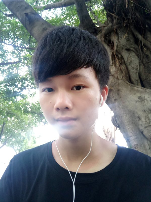 (一脸阳光灿烂的汪鹏毅)