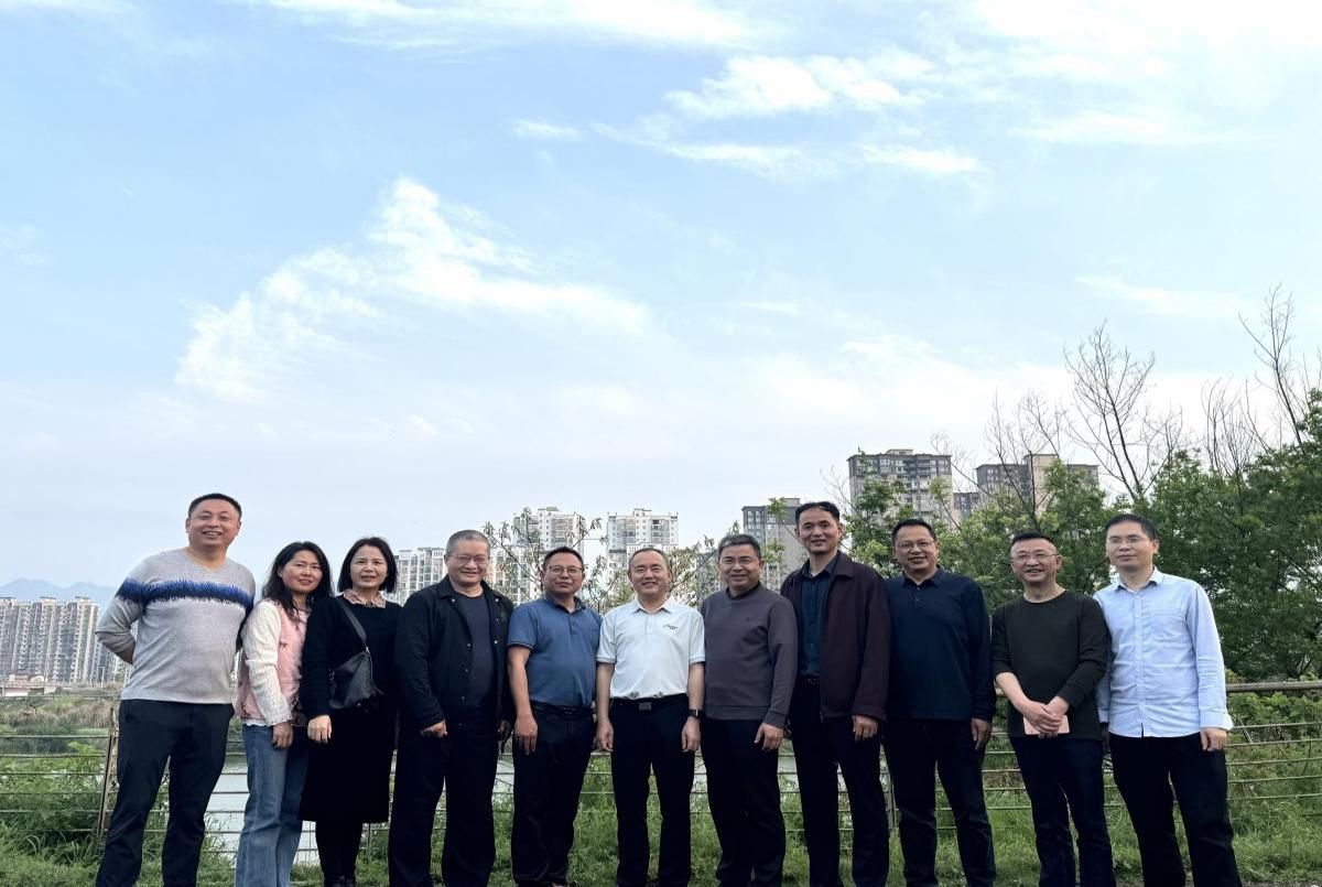 校友回湘|刘铁峰副校长赴湘西州、张家界 走“亲”访“友”