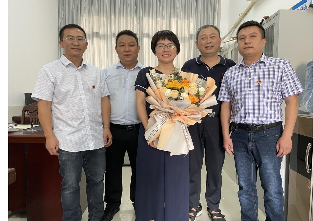 慰问聂时君老师