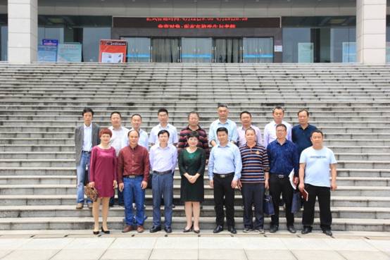 http://www.huhst.edu.cn/__local/E/B3/6B/DB2BA34DCEA1C97D5EB4ABA5CA0_5370B65A_A0B2.jpg