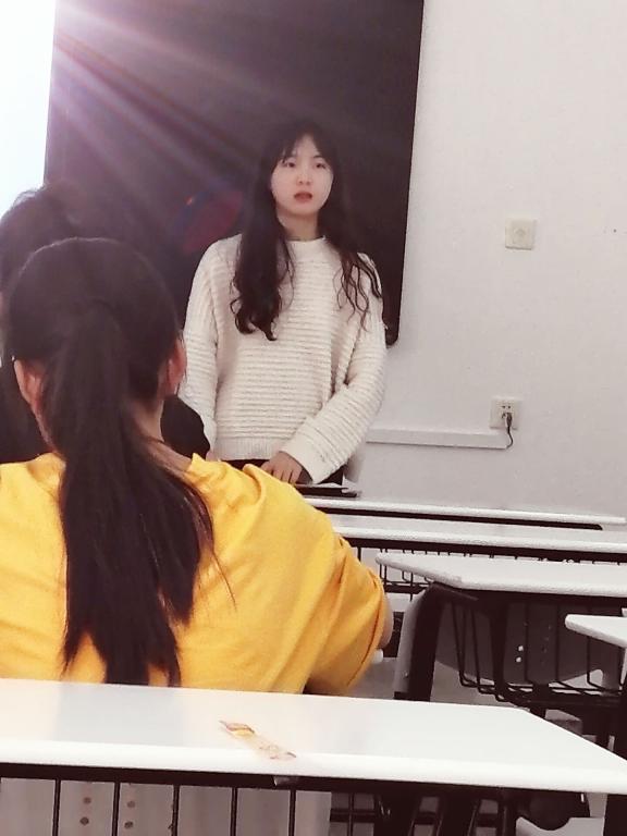 (高珍珍站长进行总结发言)