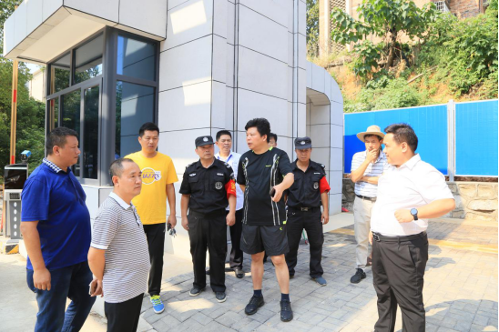 http://www.huhst.edu.cn/__local/F/2D/D7/B195A9C9CB7399AF64E18939A93_7F626C8C_C3C2A.png