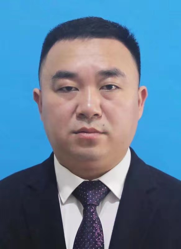 党政办主任易俊