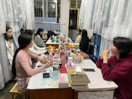 刘校长下寝